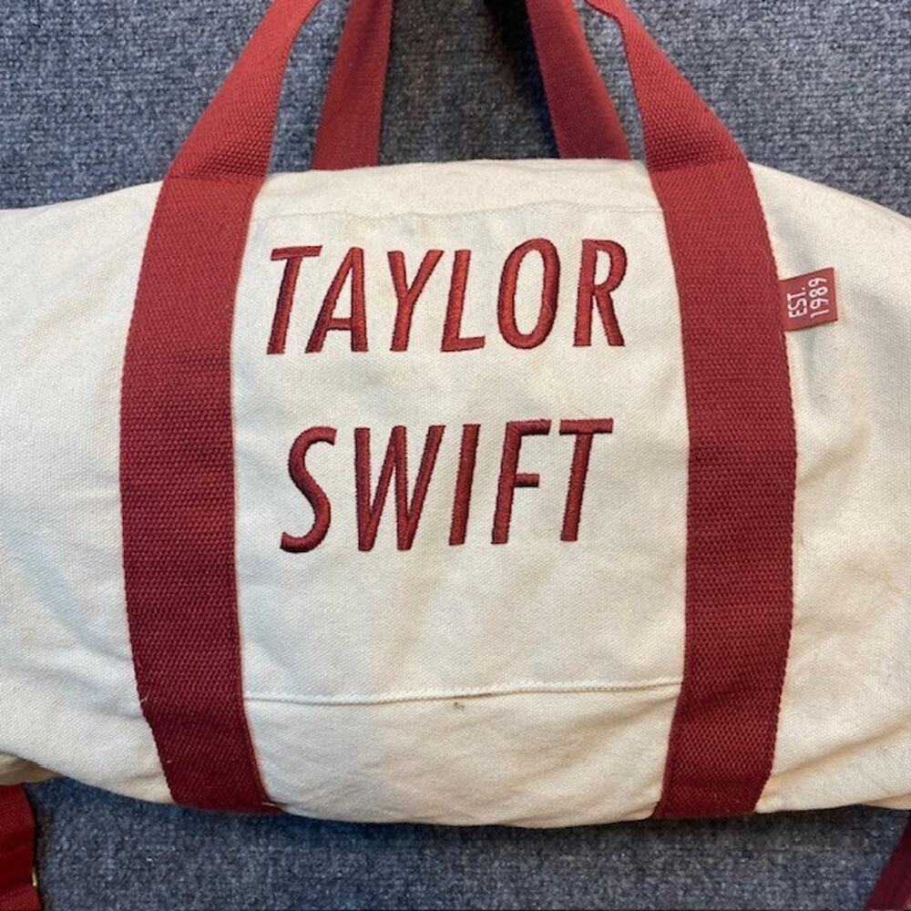 Taylor Swift Canvas Duffle Bag Red Taylors Versio… - image 2